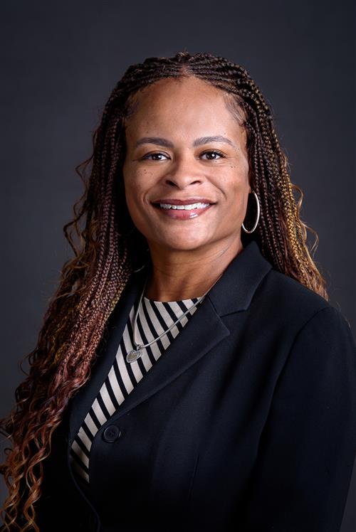 Roberta Heyward headshot