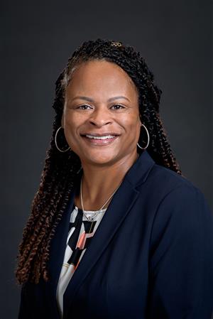 Roberta Heyward headshot